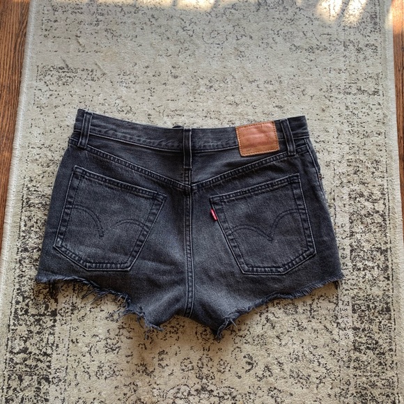 Grey Levis 501 shorts - Picture 3 of 4